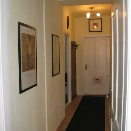 Donna Lea Apartment *