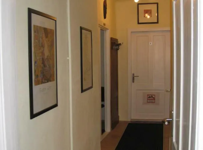 Donna Lea Appartement *